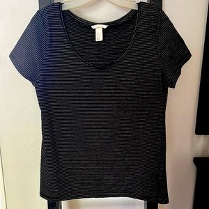 Black and White Pinstripe T-shirt Size Large